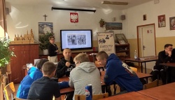 LEKCJE W RAMACH PROJEKTU: BOHATERON W TWOJEJ SZKOLE Włączyliśmy Historię w ZSLiT w Wojniczu